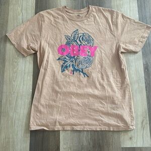 Obey short sleeve oversized tee